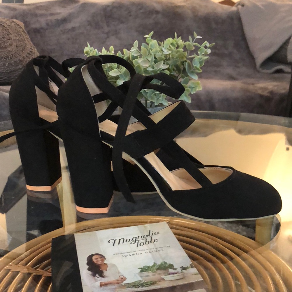 Black Lace up Heels - Picture 4 of 6